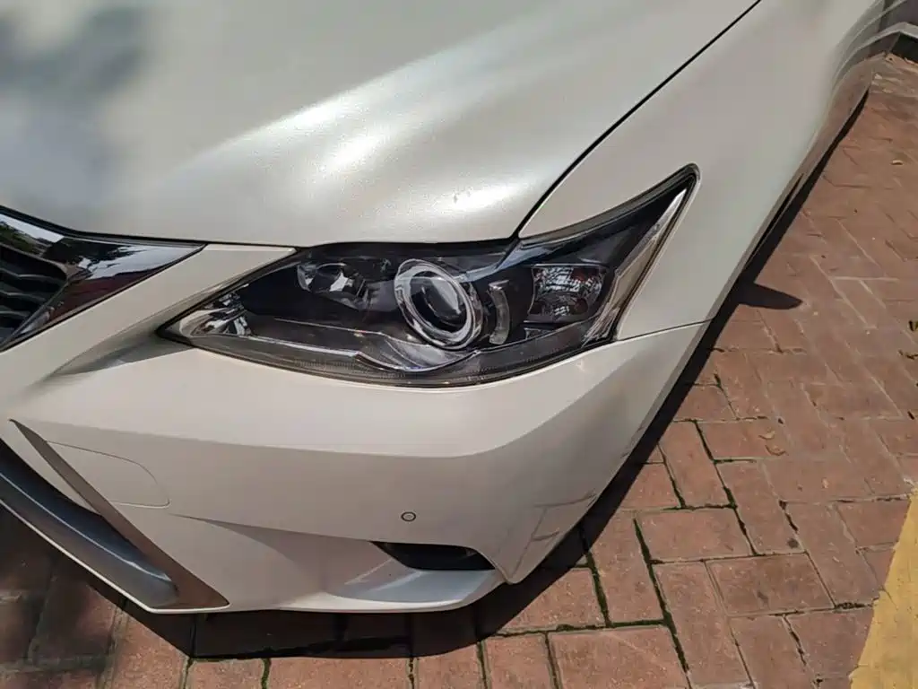 Lexus CT 2017 — фото 24