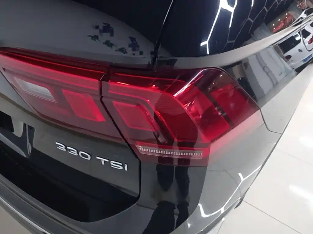 Volkswagen Tiguan L 2021 — фото 8