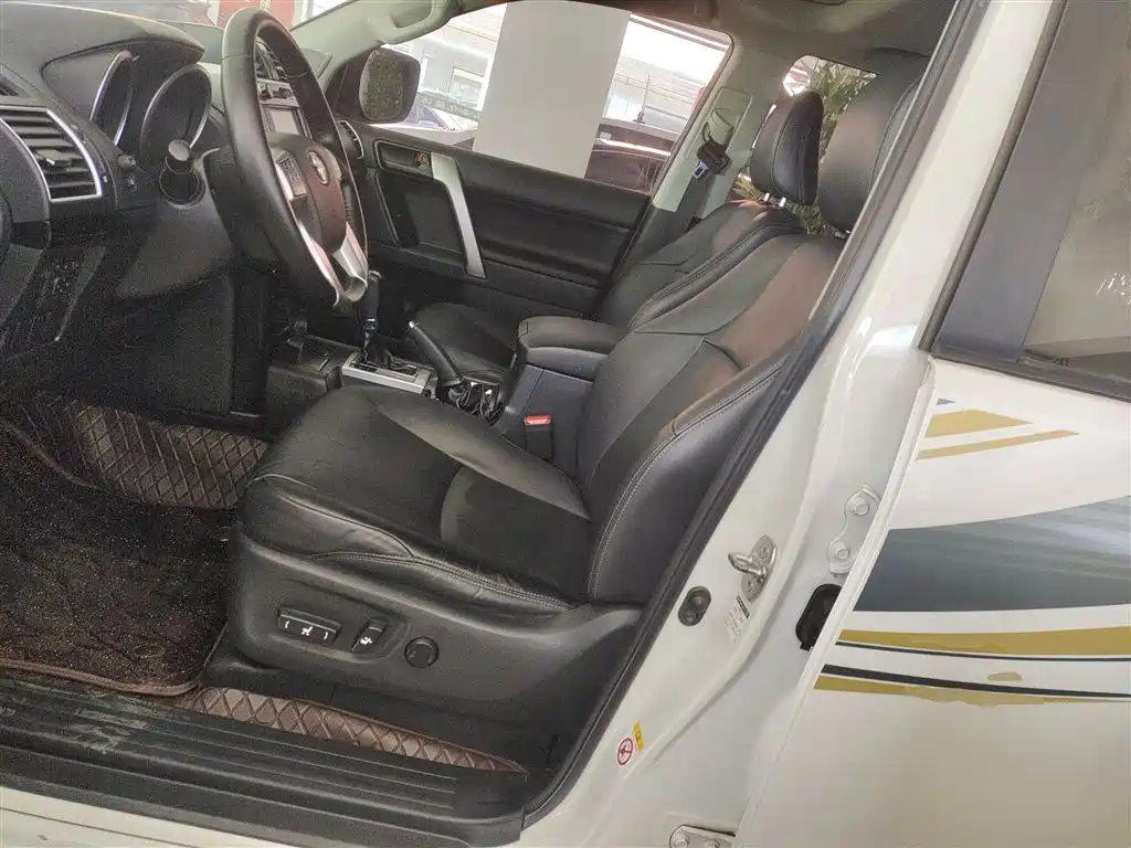 Toyota Prado 2016 — фото 15