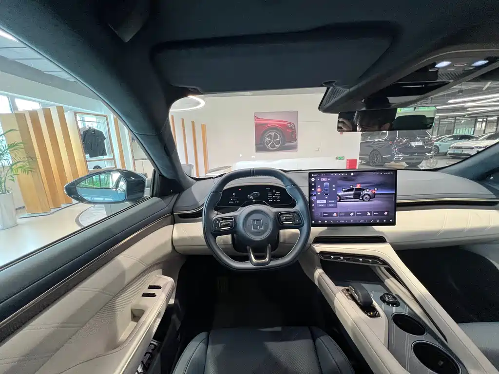Zeekr 001 2025 — фото 12