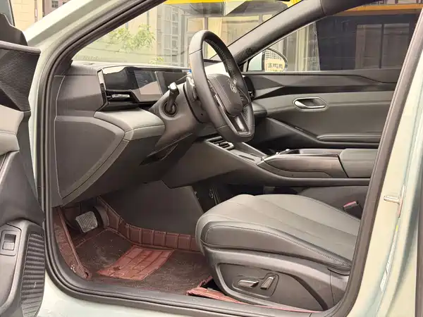 BYD Qin L 2025