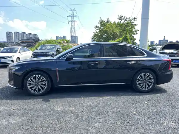Hongqi H5 2022