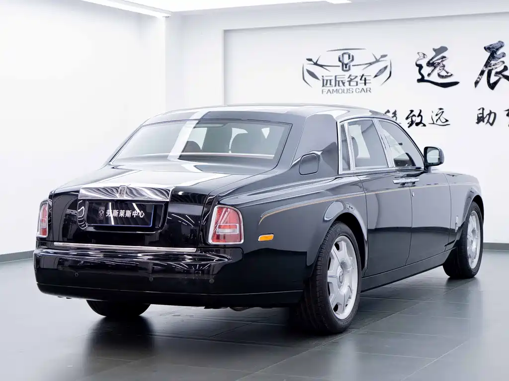 Rolls-Royce Phantom 2012 — фото 13