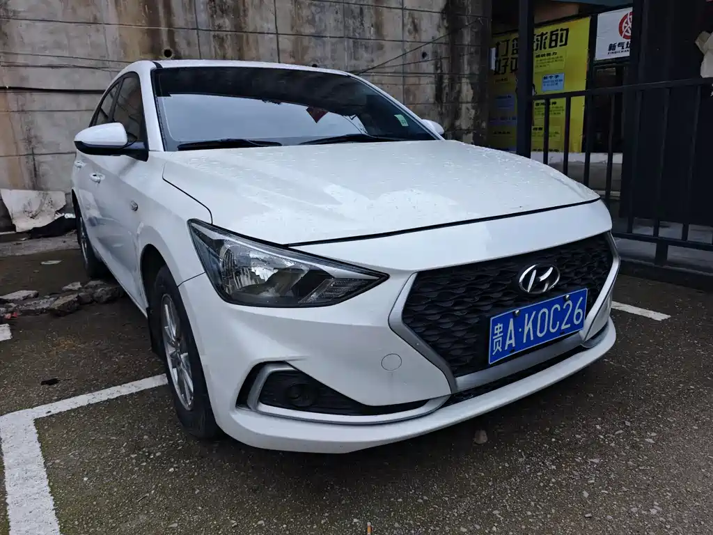 Hyundai Elantra 2018 — фото 3