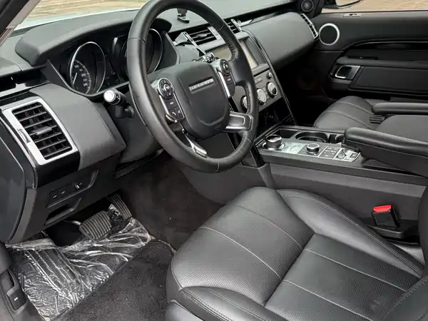 Land Rover Discovery 2018