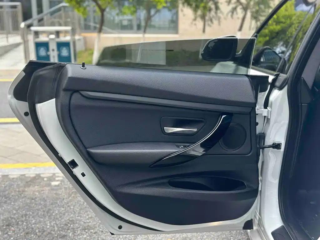 BMW 3 Series GT 2019 — фото 10