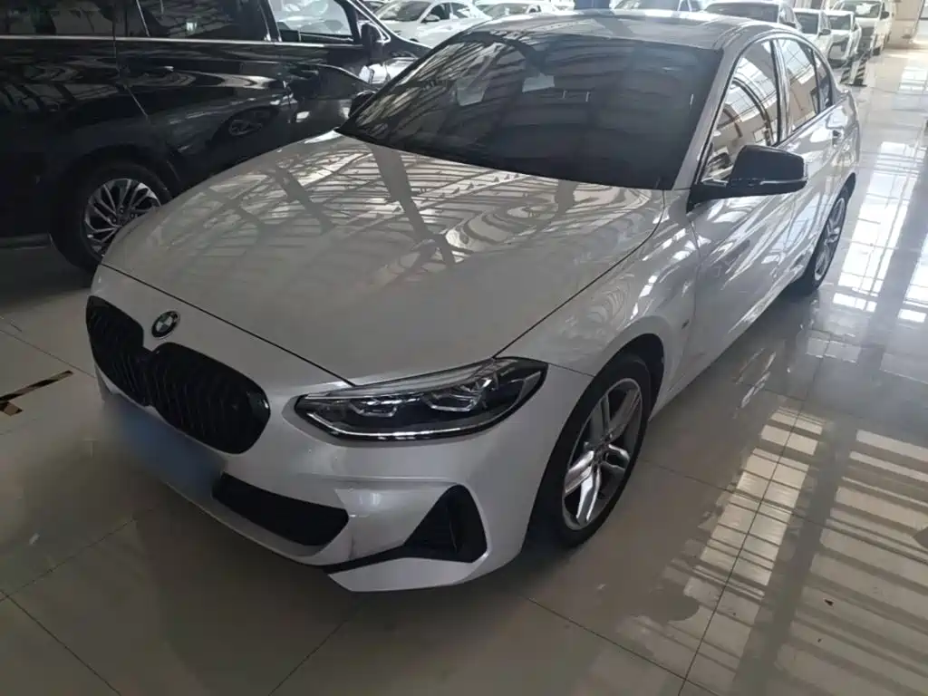 BMW 1 Series 2023 — фото 1