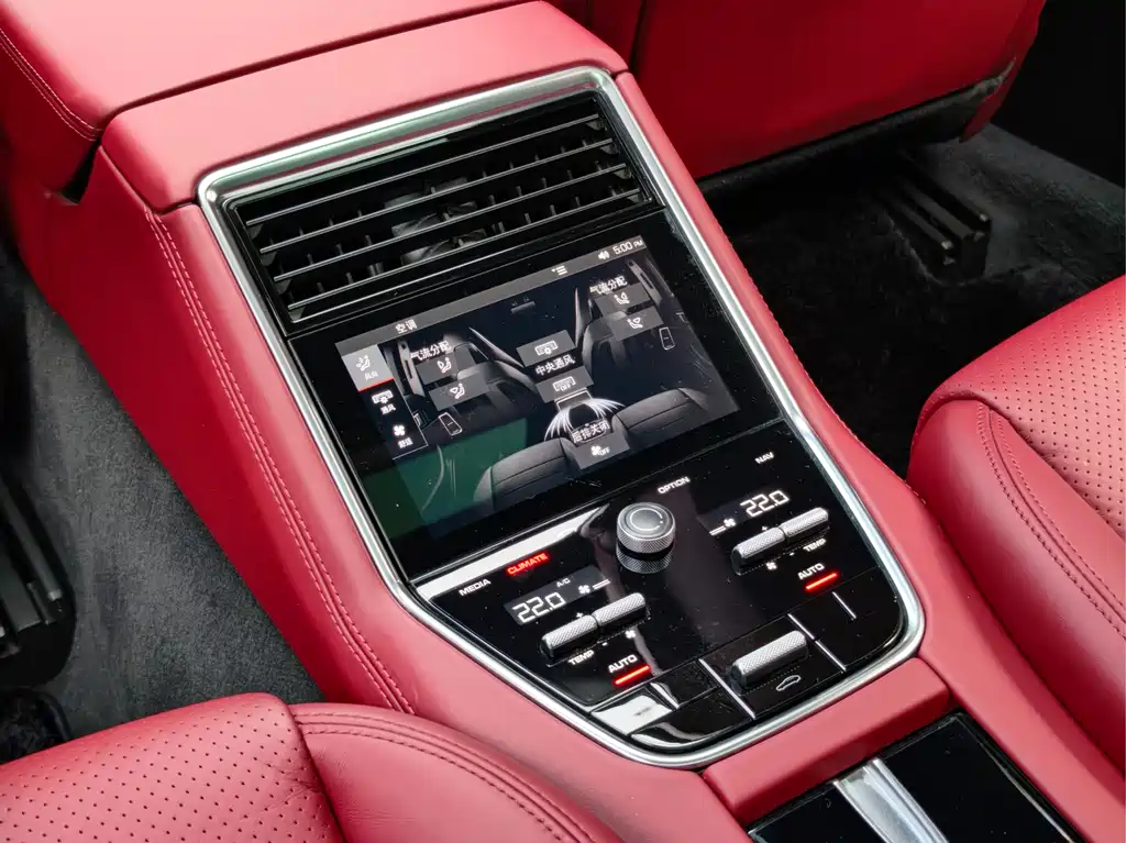 Porsche Panamera 2019 — фото 23