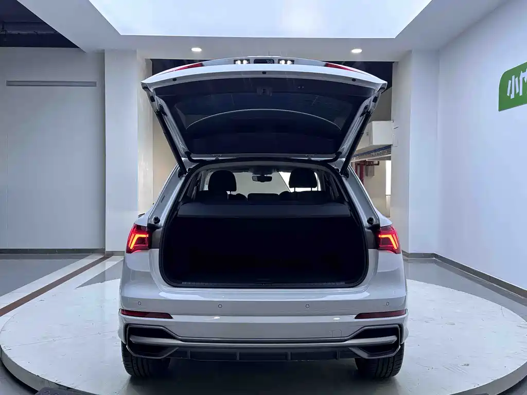Audi Q3 2023 — фото 19