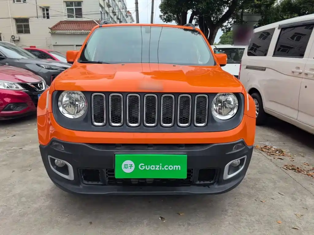 Jeep Renegade 2018 — фото 3