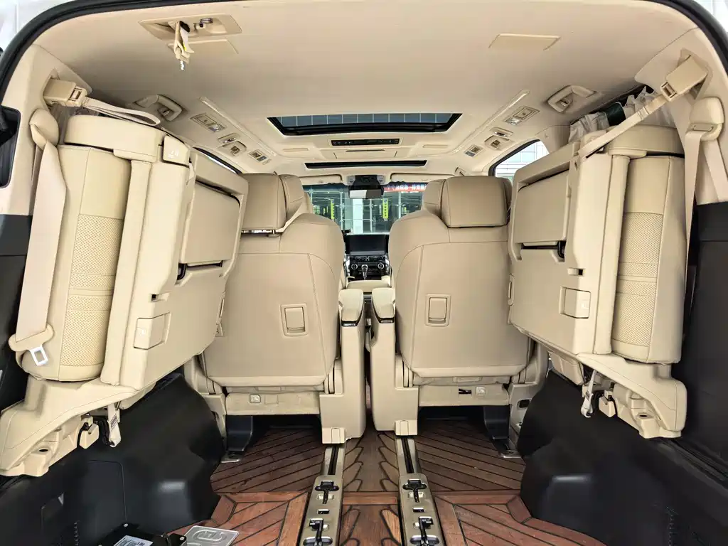 Toyota Alphard 2021 — фото 20