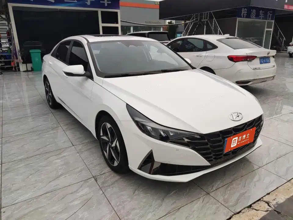 Hyundai Elantra 2023 — фото 2