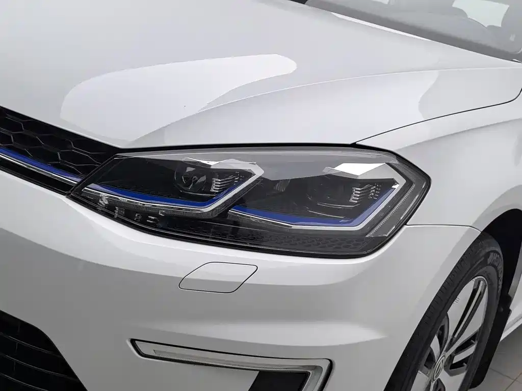 Volkswagen Golf Pure Electric 2020 — фото 7