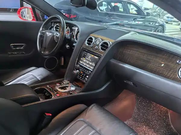 Bentley Continental 2014