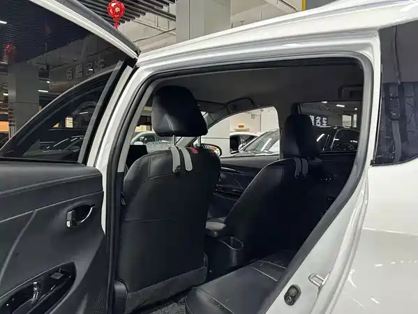 Toyota Yaris L 2022