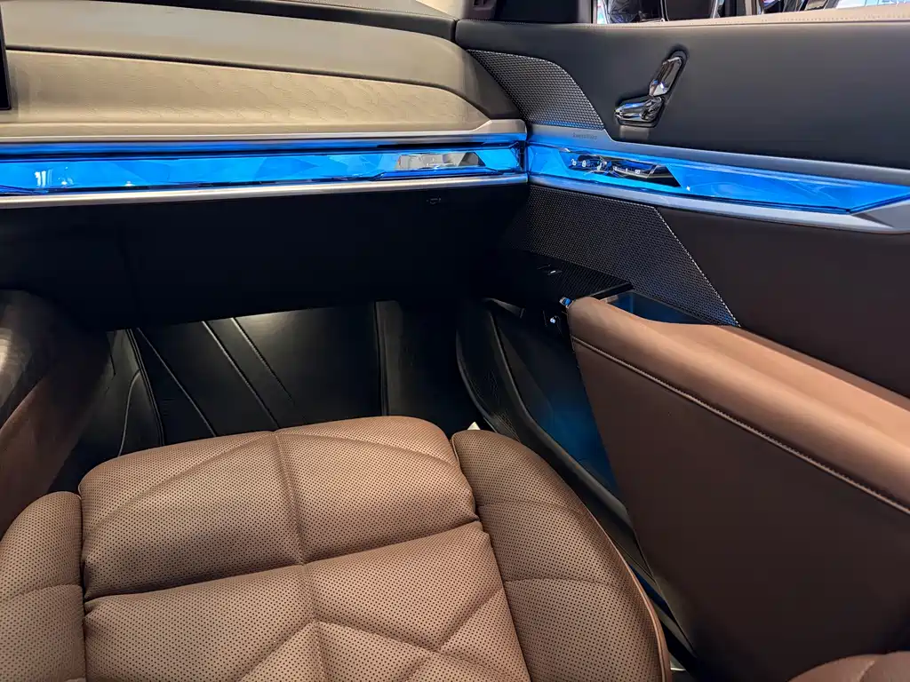BMW 7 Series 2022 — фото 15