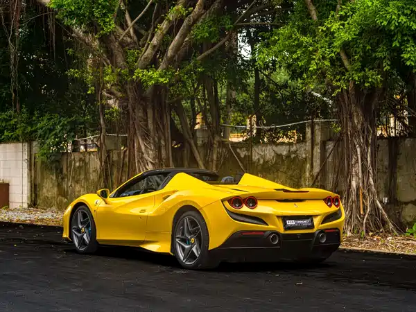 Ferrari F8 2022