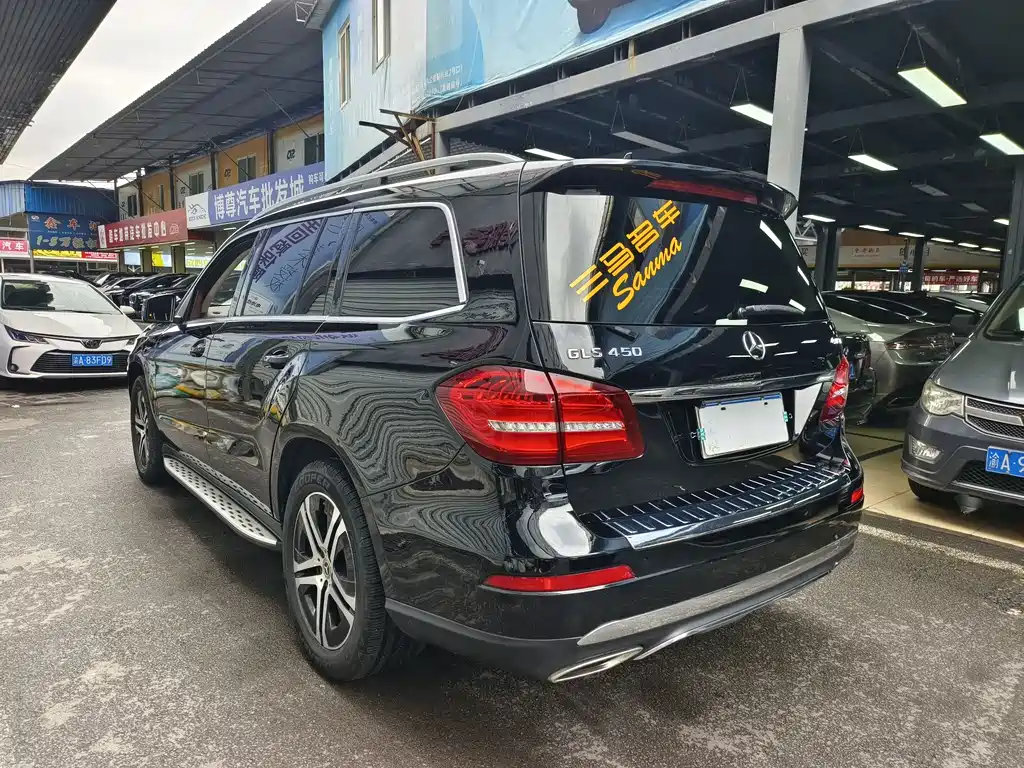 Mercedes-Benz GLS 2017 — фото 15