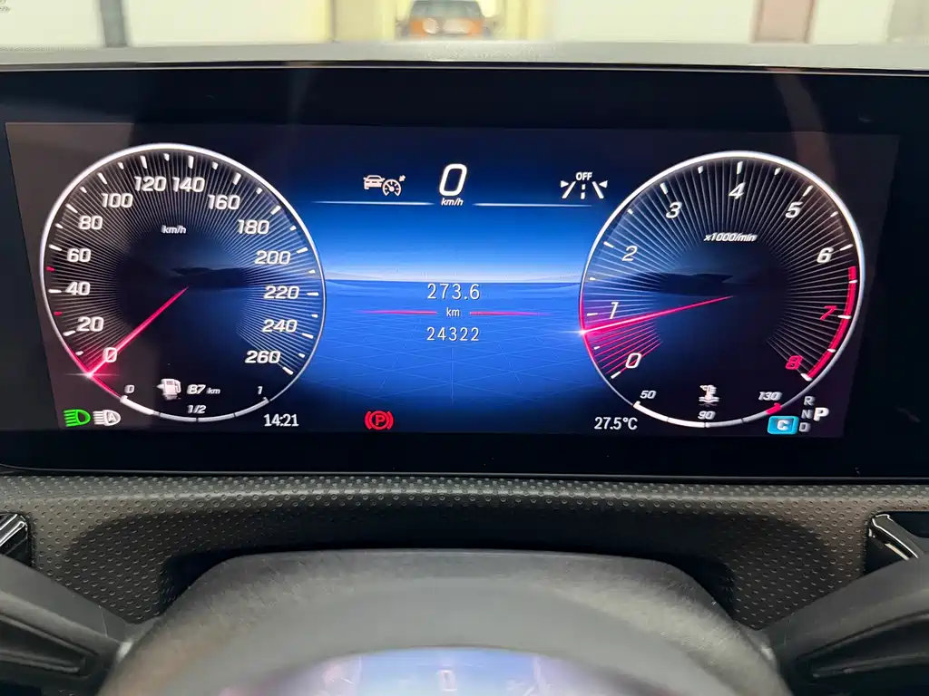 Mercedes-Benz A-Class 2023 — фото 12