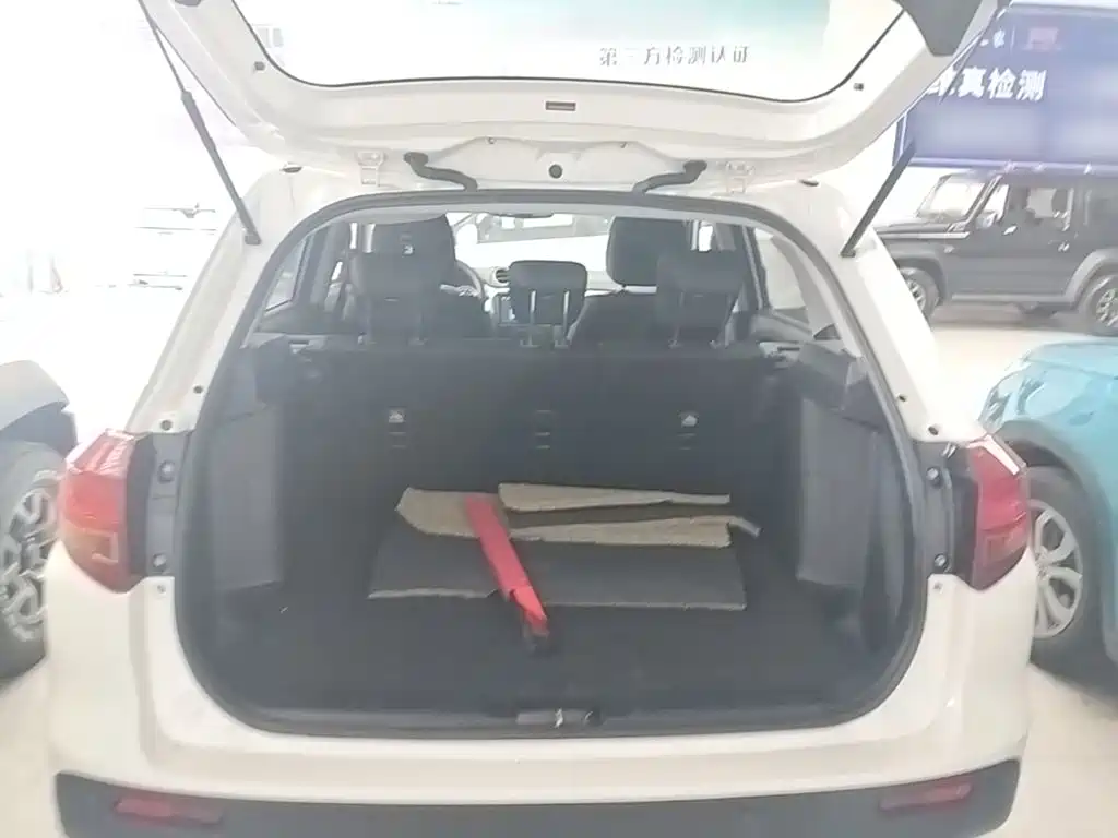 Suzuki Vitara 2017 — фото 19