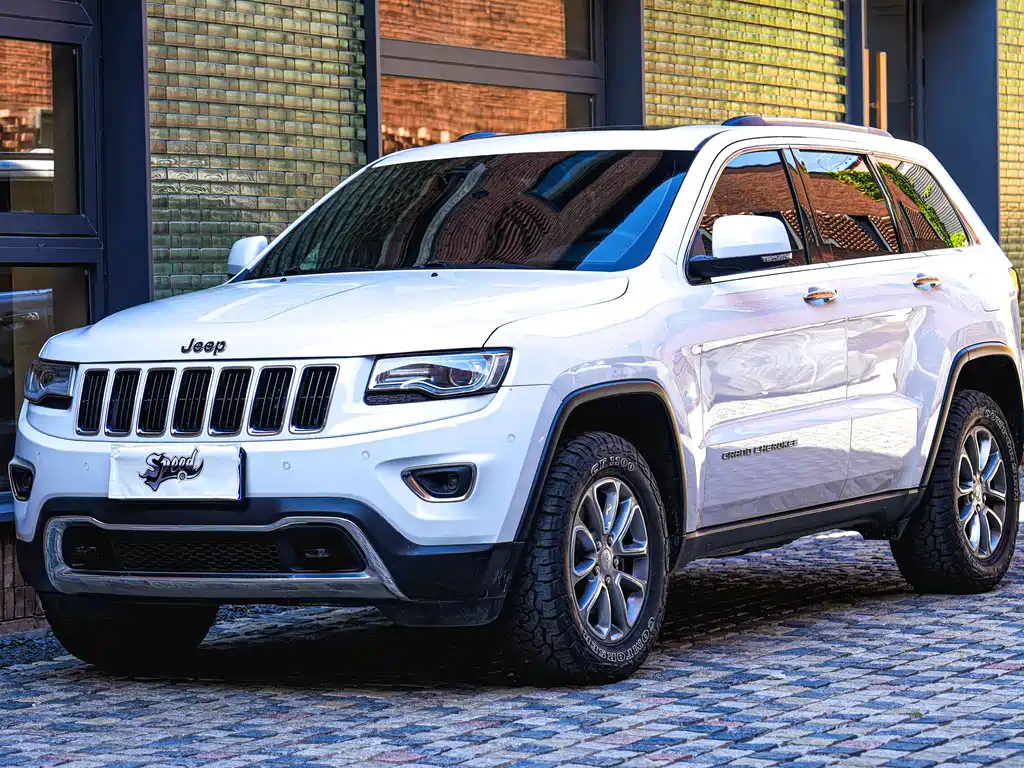 Jeep Grand Cherokee 2014 — фото 1