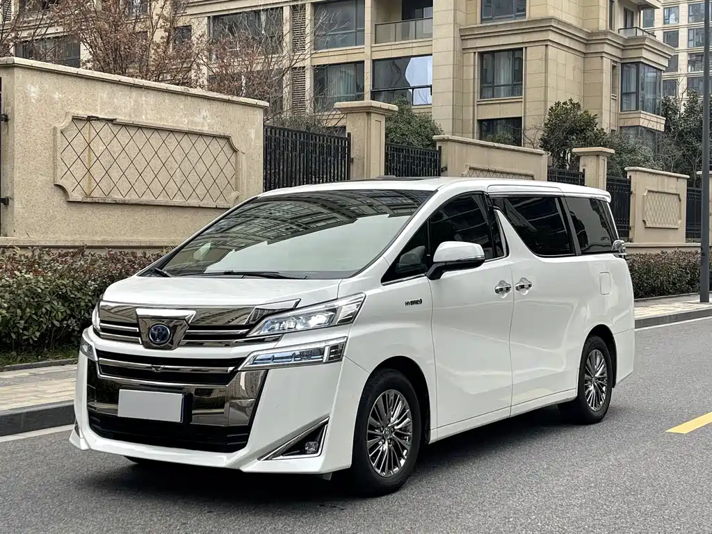 Toyota Vellfire 2020 — фото 1