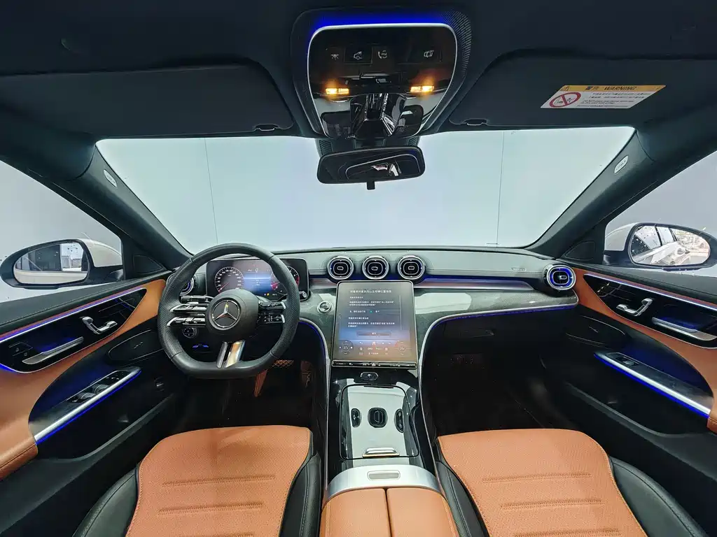 Mercedes-Benz C-Class 2024 — фото 10