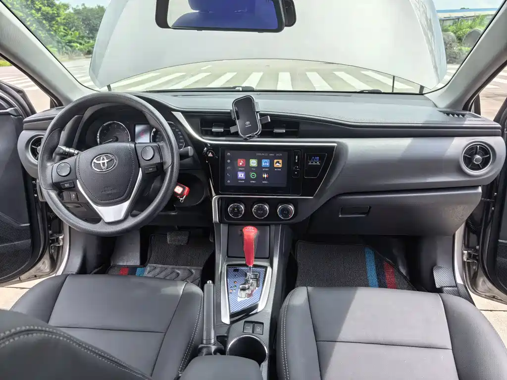 Toyota Corolla 2017 — фото 16