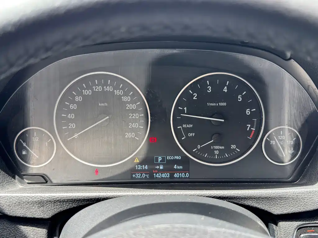 BMW 3 Series 2015 — фото 14
