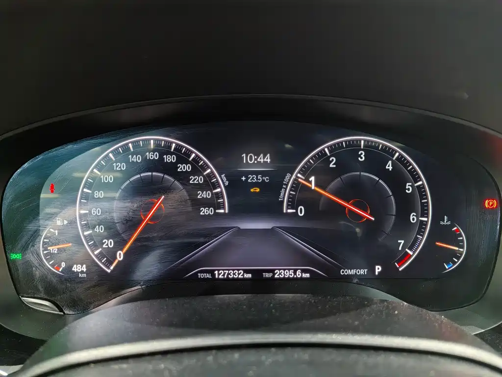 BMW 5 Series 2019 — фото 11