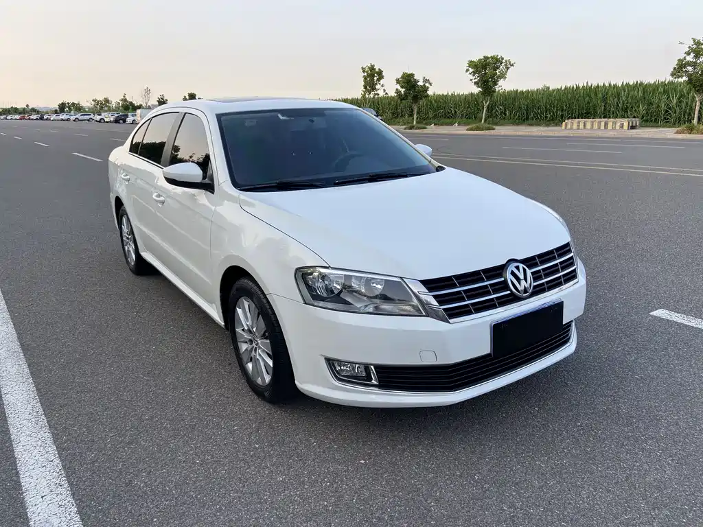 Volkswagen Lavida 2014