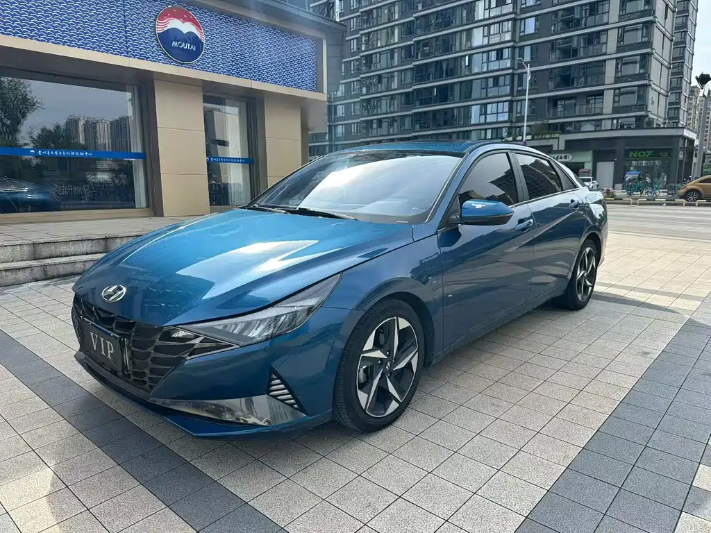 Hyundai Elantra 2022