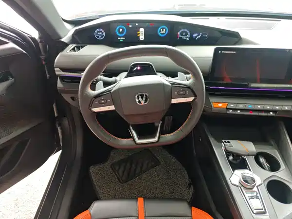 Changan UNI-V 2024