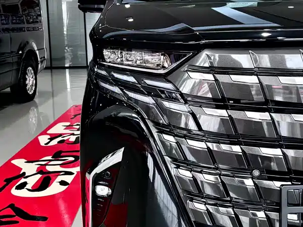 Toyota Alphard 2024