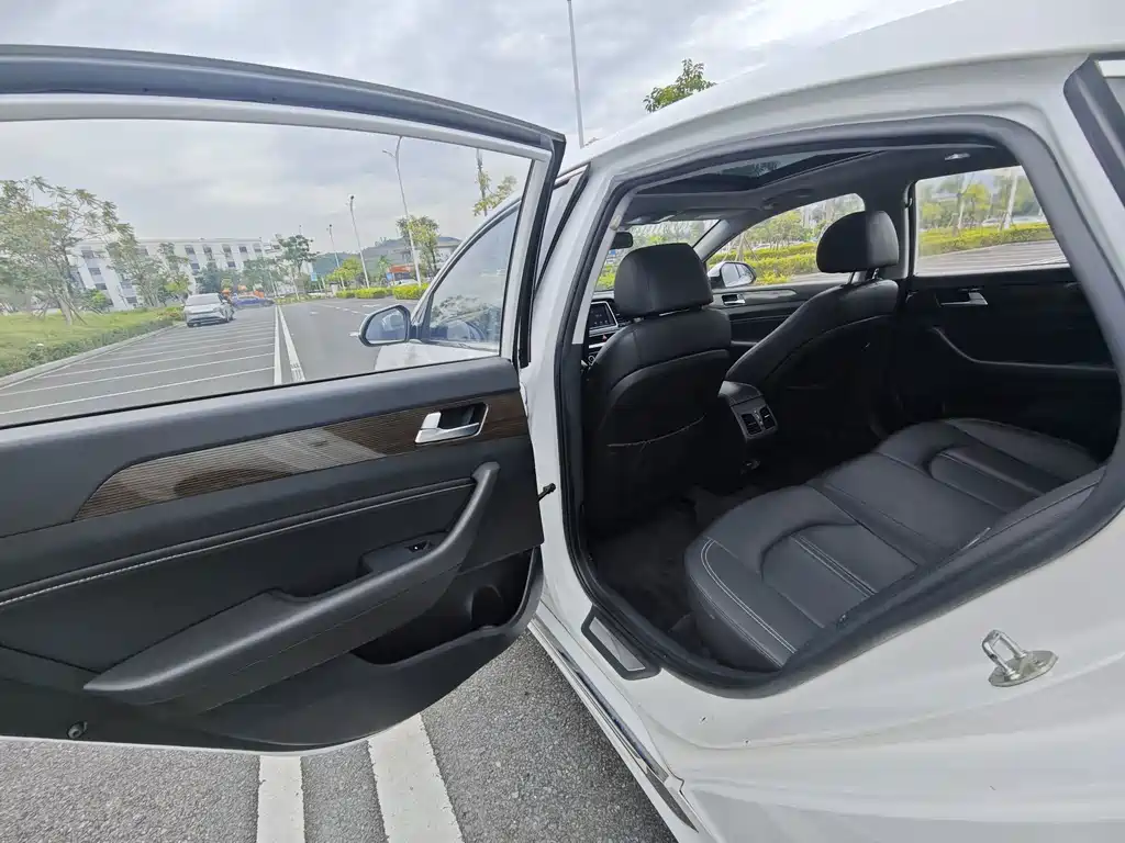 Hyundai Sonata Plug-In Hybrid 2019 — фото 11