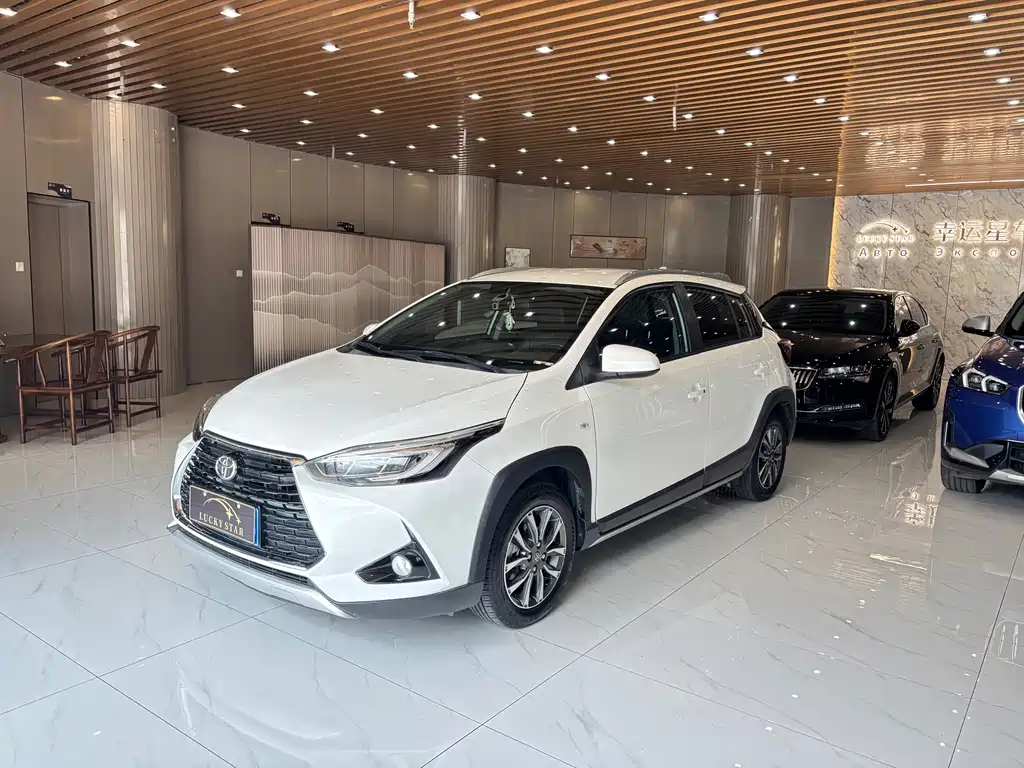 Toyota Yaris L 2023