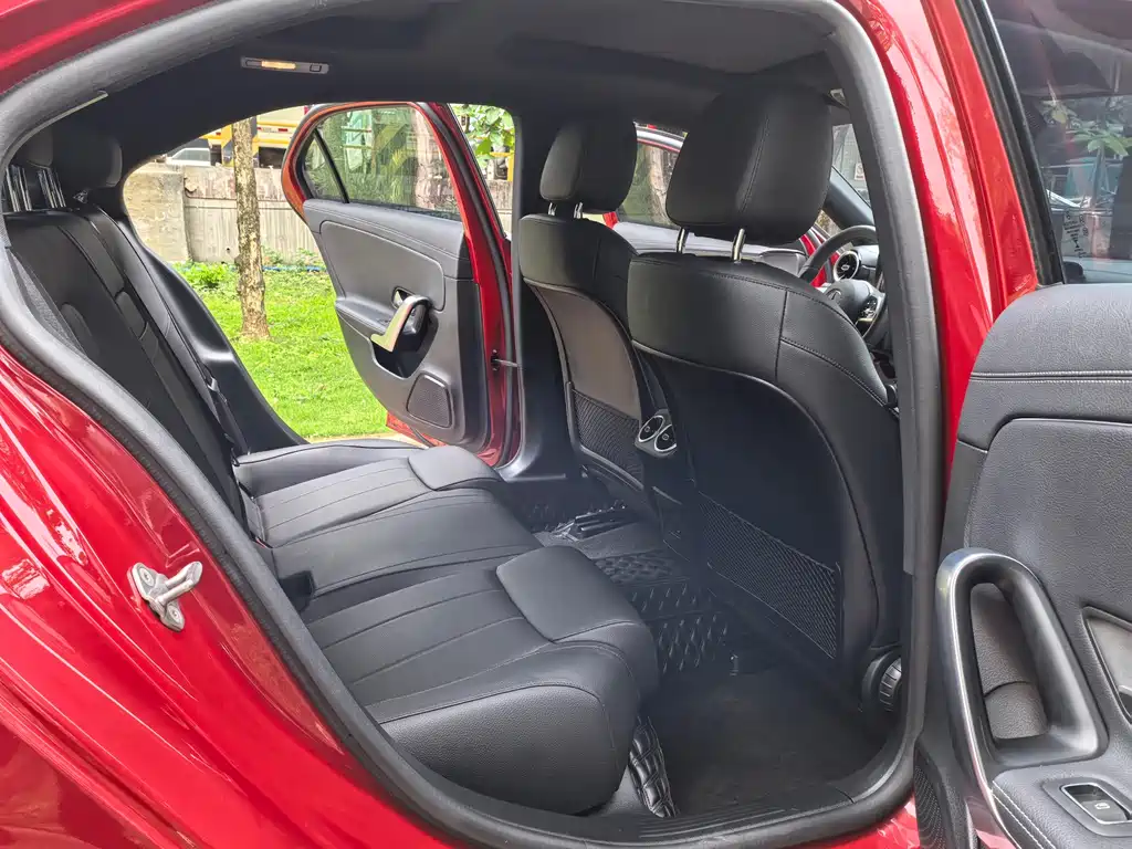 Mercedes-Benz A-Class 2022 — фото 11