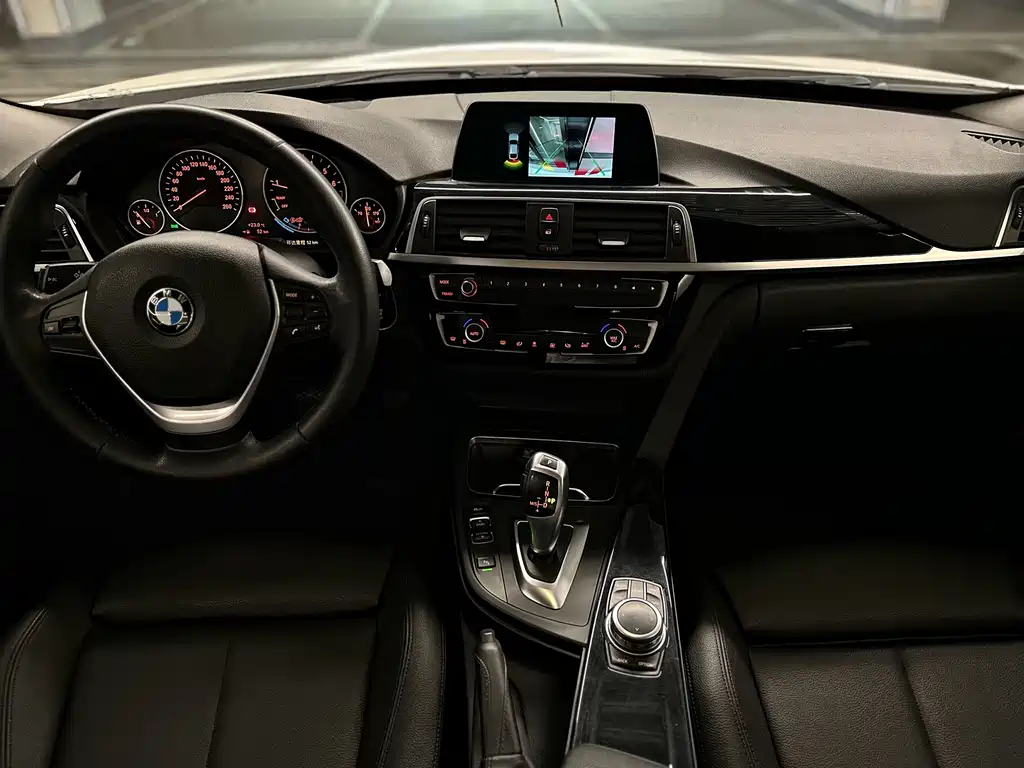 BMW 3 Series GT 2018 — фото 22