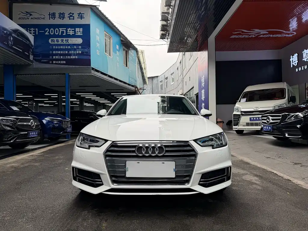 Audi A4L 2018 — фото 2