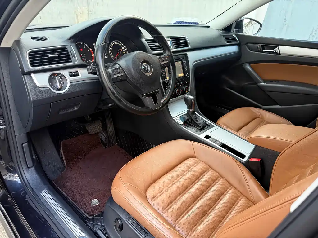 Volkswagen Passat 2015 — фото 14