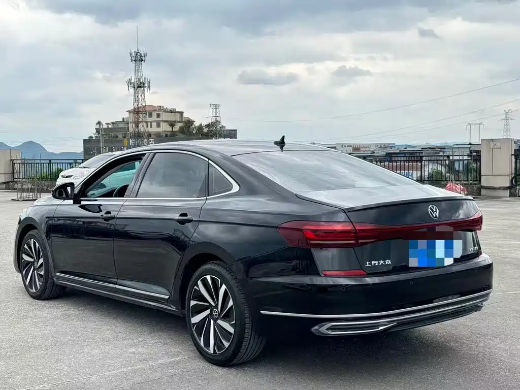 Volkswagen Passat 2022 — фото 7