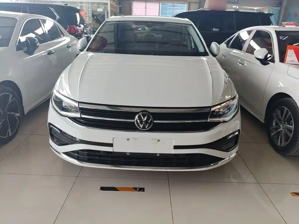 Volkswagen Bora 2023