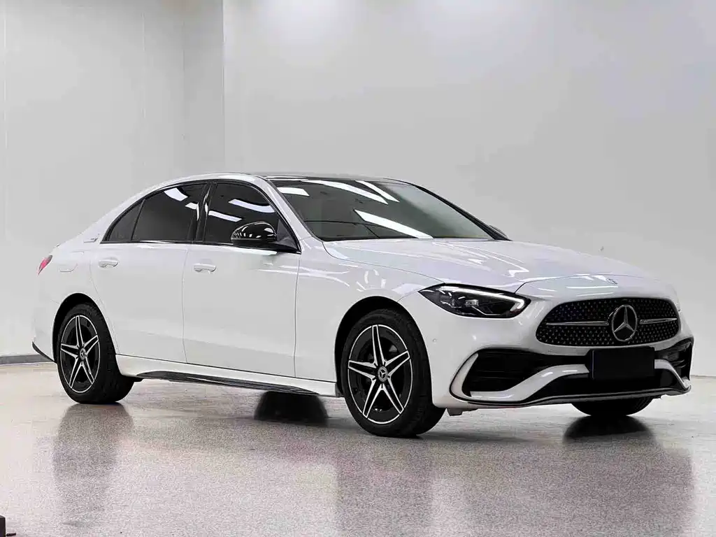 Mercedes-Benz C-Class 2024 — фото 3