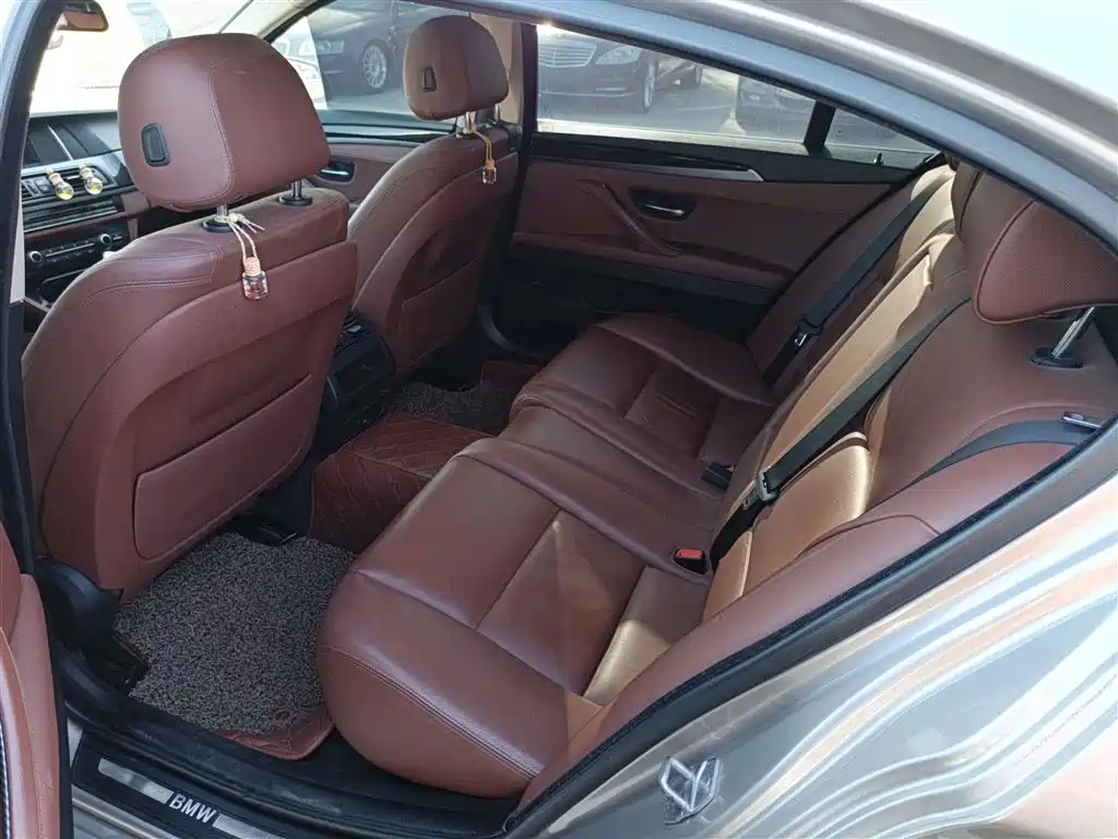 BMW 5 Series 2016 — фото 17