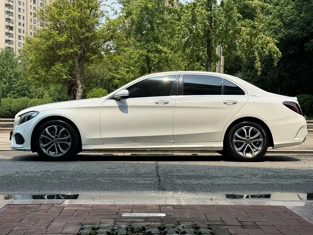 Mercedes-Benz C-Class 2018