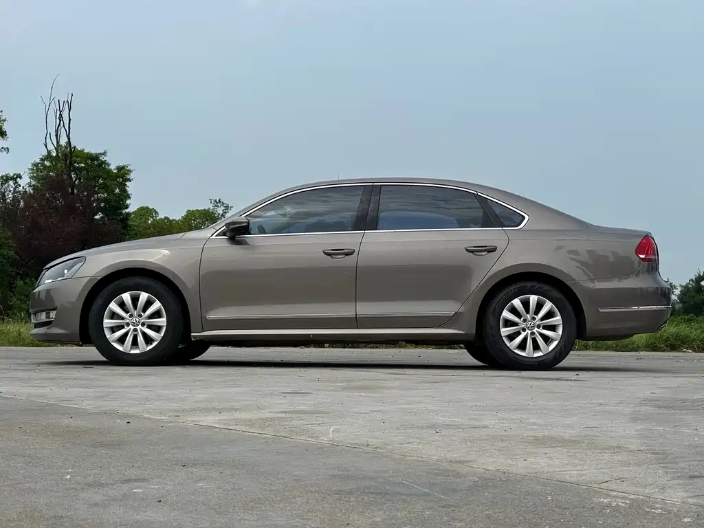 Volkswagen Passat 2012