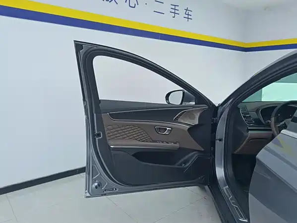 BYD Han 2024