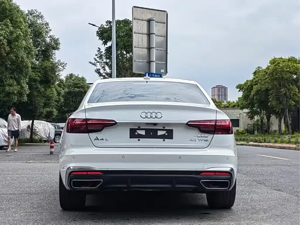 Audi A4L 2020 — фото 4