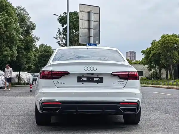 Audi A4L 2020