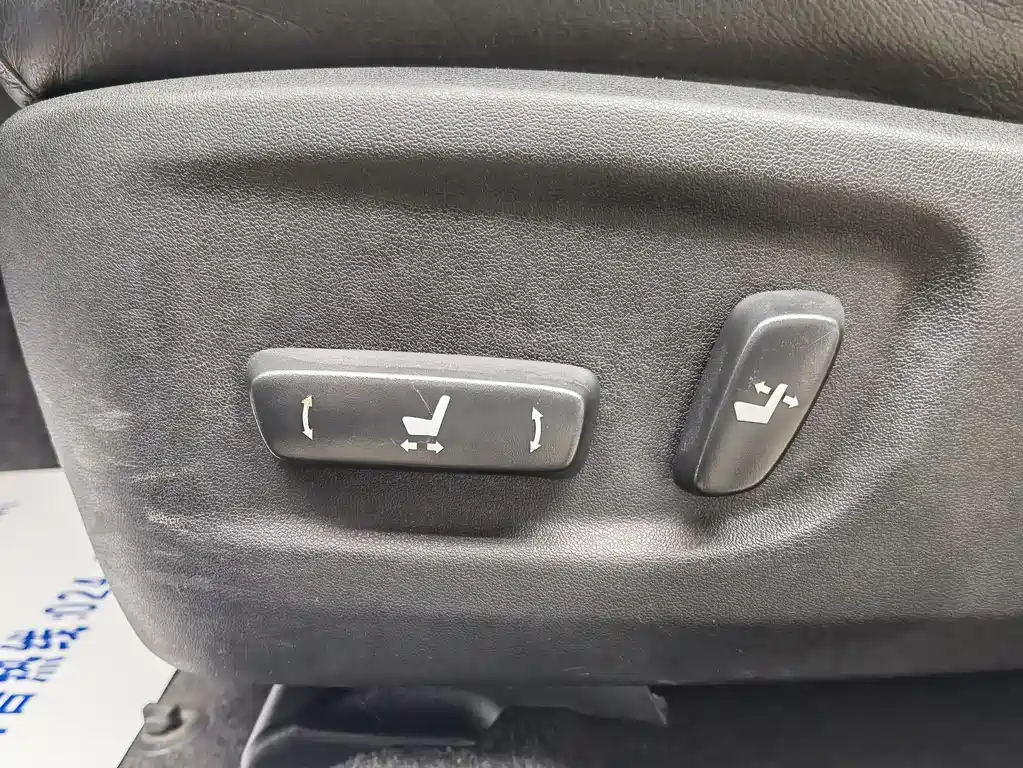 Toyota RAV4 2014 — фото 13